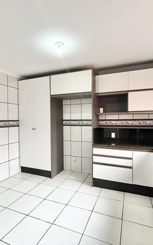 Casa à venda com 220m², 4 quartos e 2 vagas Casa à venda com 220m², 4 quartos e 2 vagasCozinha