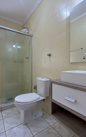Casa à venda com 220m², 4 quartos e 2 vagas Casa à venda com 220m², 4 quartos e 2 vagasBanheiro 3
