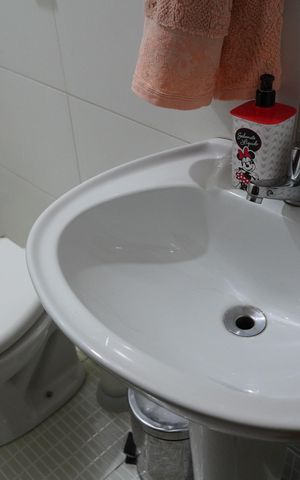 Casa à venda com 165m², 3 quartos e 2 vagasBanheiro da Suíte 2