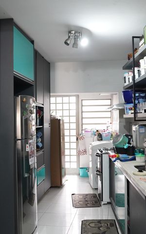 Casa à venda com 165m², 3 quartos e 2 vagasCozinha
