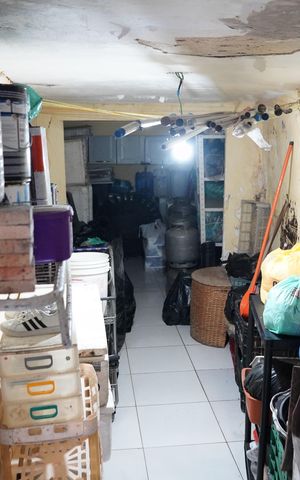 Casa à venda com 165m², 3 quartos e 2 vagasQuarto de Serviço