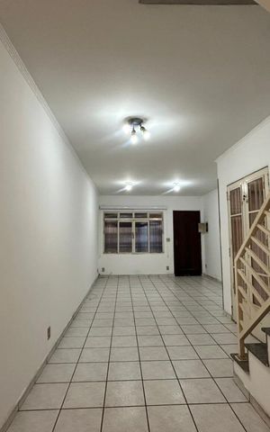 Casa para alugar com 120m², 2 quartos e 1 vaga