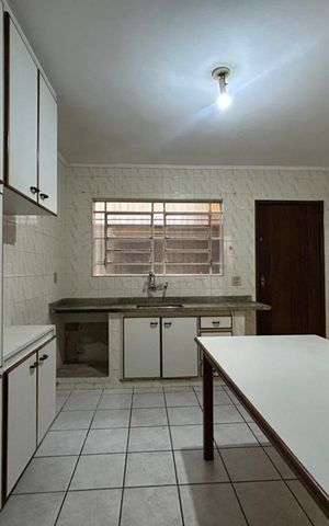 Casa para alugar com 120m², 2 quartos e 1 vaga