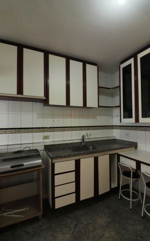 Apartamento à venda com 87m², 3 quartos e 2 vagasCozinha 