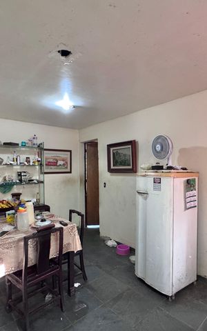 Casa à venda com 5000m², 2 quartos e 5 vagas