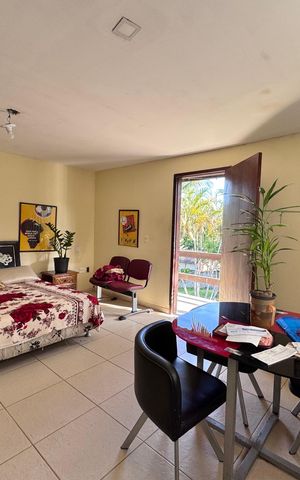 Casa à venda com 5000m², 2 quartos e 5 vagas Casa à venda com 5000m², 2 quartos e 5 vagasSala / Quarto