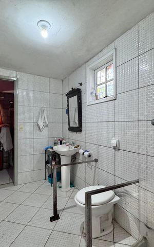 Casa à venda com 5000m², 2 quartos e 5 vagas