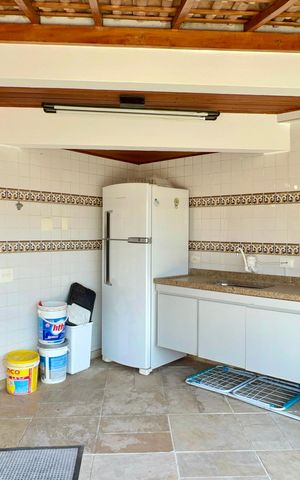 Apartamento à venda com 250m², 3 quartos e 4 vagas Apartamento à venda com 250m², 3 quartos e 4 vagasChurrasqueira