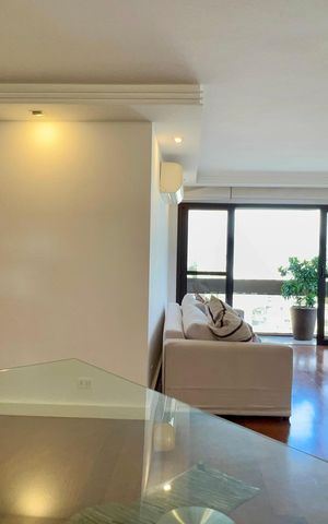 Apartamento à venda com 250m², 3 quartos e 4 vagas Apartamento à venda com 250m², 3 quartos e 4 vagasSala de Jantar