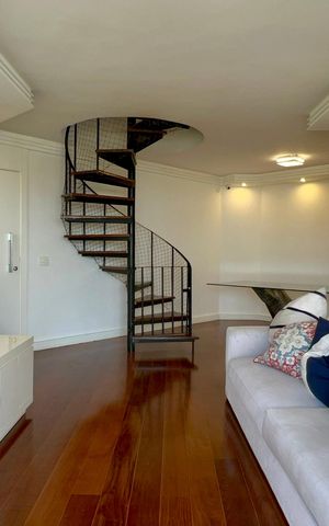 Apartamento à venda com 250m², 3 quartos e 4 vagas Apartamento à venda com 250m², 3 quartos e 4 vagasSala