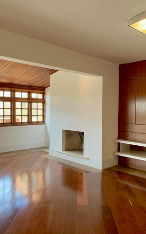 Apartamento à venda com 250m², 3 quartos e 4 vagas Apartamento à venda com 250m², 3 quartos e 4 vagasCobertura