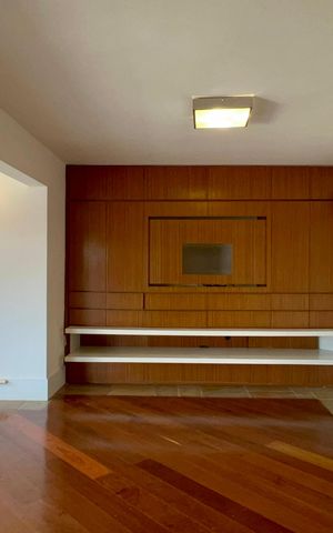 Apartamento à venda com 250m², 3 quartos e 4 vagas Apartamento à venda com 250m², 3 quartos e 4 vagasCobertura