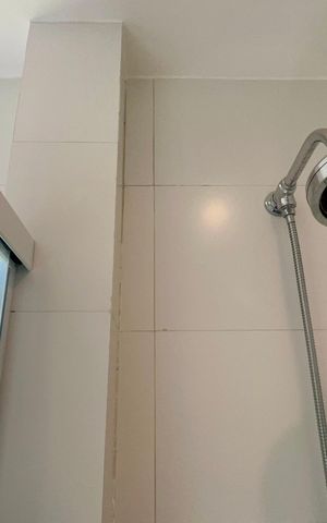Apartamento à venda com 250m², 3 quartos e 4 vagas Apartamento à venda com 250m², 3 quartos e 4 vagasBanheiro da Suíte
