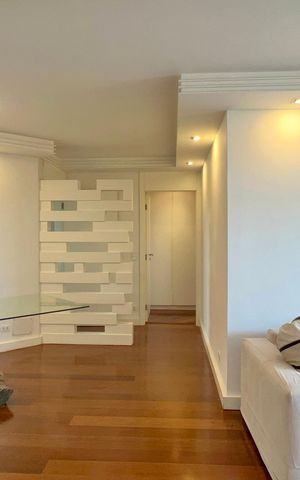 Apartamento à venda com 250m², 3 quartos e 4 vagas Apartamento à venda com 250m², 3 quartos e 4 vagasSala