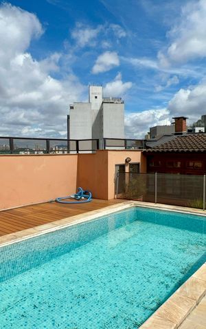 Apartamento à venda com 250m², 3 quartos e 4 vagas Apartamento à venda com 250m², 3 quartos e 4 vagasPiscina