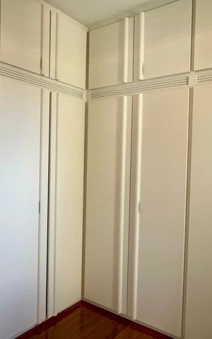 Apartamento à venda com 250m², 3 quartos e 4 vagas Apartamento à venda com 250m², 3 quartos e 4 vagasCloset da suíte