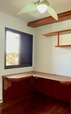 Apartamento à venda com 250m², 3 quartos e 4 vagas Apartamento à venda com 250m², 3 quartos e 4 vagasQuarto 1