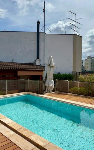 Apartamento à venda com 250m², 3 quartos e 4 vagas Apartamento à venda com 250m², 3 quartos e 4 vagasPiscina