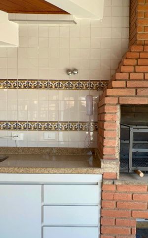 Apartamento à venda com 250m², 3 quartos e 4 vagas Apartamento à venda com 250m², 3 quartos e 4 vagasChurrasqueira