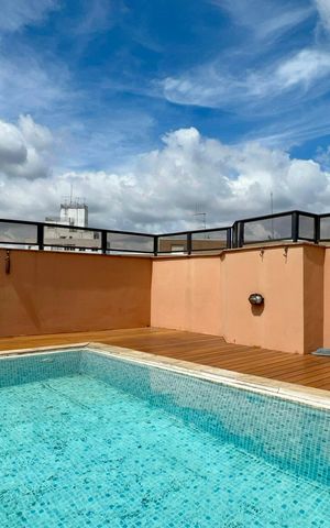 Apartamento à venda com 250m², 3 quartos e 4 vagas Apartamento à venda com 250m², 3 quartos e 4 vagasPiscina