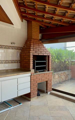 Apartamento à venda com 250m², 3 quartos e 4 vagas Apartamento à venda com 250m², 3 quartos e 4 vagasChurrasqueira