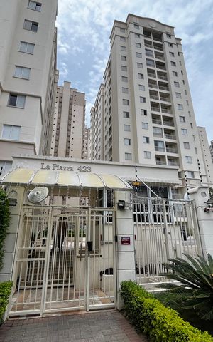 Apartamento para alugar com 52m², 2 quartos e 1 vaga Apartamento para alugar com 52m², 2 quartos e 1 vagaFachada