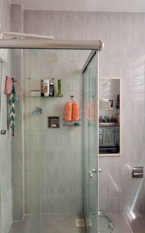 Apartamento à venda com 117m², 2 quartos e sem vaga Apartamento à venda com 117m², 2 quartos e sem vagaBanheiro Social