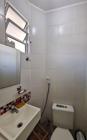 Apartamento à venda com 117m², 2 quartos e sem vaga Apartamento à venda com 117m², 2 quartos e sem vagaBanheiro de serviço