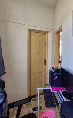 Apartamento à venda com 117m², 2 quartos e sem vaga Apartamento à venda com 117m², 2 quartos e sem vagaEscritório