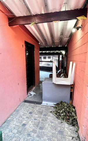 Casa à venda com 92m², 3 quartos e 2 vagas Casa à venda com 92m², 3 quartos e 2 vagasCorredor