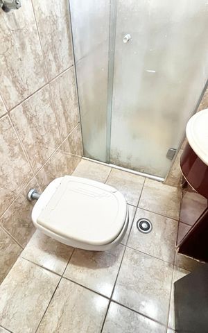 Casa à venda com 92m², 3 quartos e 2 vagas Casa à venda com 92m², 3 quartos e 2 vagasBanheiroBanheiro