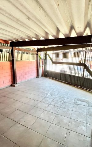 Casa à venda com 92m², 3 quartos e 2 vagas Casa à venda com 92m², 3 quartos e 2 vagasGaragem