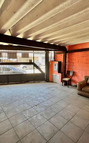 Casa à venda com 92m², 3 quartos e 2 vagas Casa à venda com 92m², 3 quartos e 2 vagasGaragem