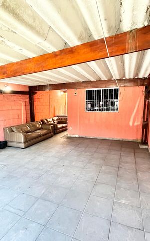 Casa à venda com 92m², 3 quartos e 2 vagas Casa à venda com 92m², 3 quartos e 2 vagasGaragem
