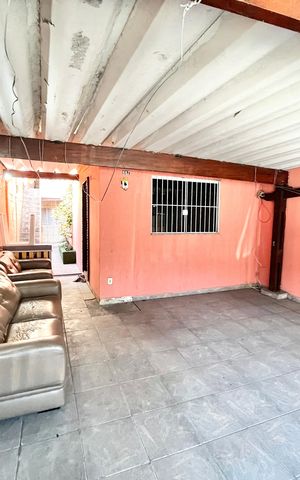 Casa à venda com 92m², 3 quartos e 2 vagas Casa à venda com 92m², 3 quartos e 2 vagasGaragem