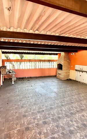 Casa à venda com 92m², 3 quartos e 2 vagas Casa à venda com 92m², 3 quartos e 2 vagasVaranda gourmet