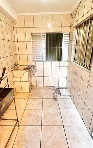 Casa à venda com 92m², 3 quartos e 2 vagas Casa à venda com 92m², 3 quartos e 2 vagasÁrea de Serviço