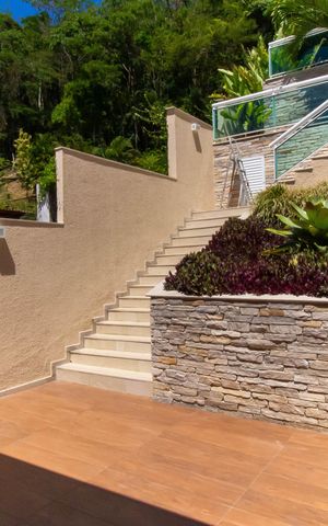 Casa de condomínio à venda com 500m², 4 quartos e 3 vagas
