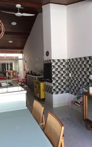 Casa de condomínio à venda com 400m², 4 quartos e 3 vagas