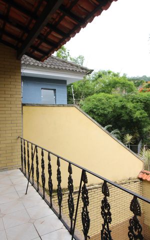 Casa de condomínio à venda com 392m², 4 quartos e 2 vagasSuíte 3 - Varanda