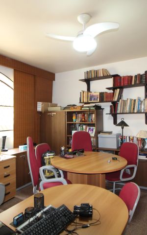 Casa de condomínio à venda com 392m², 4 quartos e 2 vagasSuíte 2