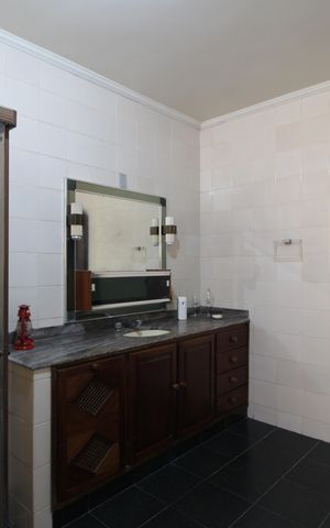 Casa de condomínio à venda com 392m², 4 quartos e 2 vagasBanheiro da Suíte 3