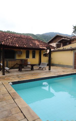 Casa de condomínio à venda com 392m², 4 quartos e 2 vagasÁrea Externa