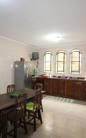 Casa de condomínio à venda com 392m², 4 quartos e 2 vagasCozinha