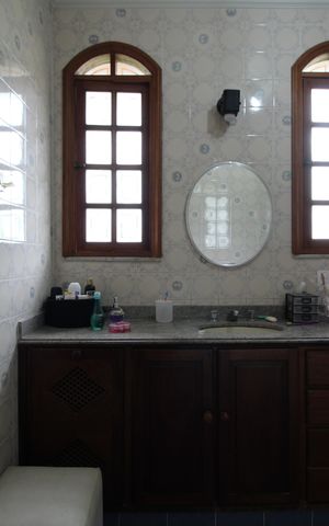 Casa de condomínio à venda com 392m², 4 quartos e 2 vagasBanheiro da Suíte 1