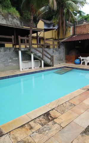 Casa de condomínio à venda com 392m², 4 quartos e 2 vagasÁrea Externa