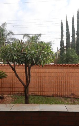 Casa para alugar com 900m², 5 quartos e sem vaga Casa para alugar com 900m², 5 quartos e sem vagaVista