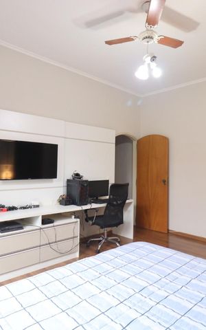 Casa para alugar com 900m², 5 quartos e sem vaga Casa para alugar com 900m², 5 quartos e sem vagaSuíte 3