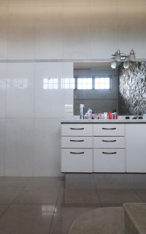 Casa para alugar com 900m², 5 quartos e sem vaga Casa para alugar com 900m², 5 quartos e sem vagaSuíte 1