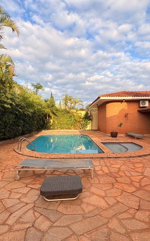 Casa para alugar com 900m², 5 quartos e sem vaga Casa para alugar com 900m², 5 quartos e sem vaga Piscina